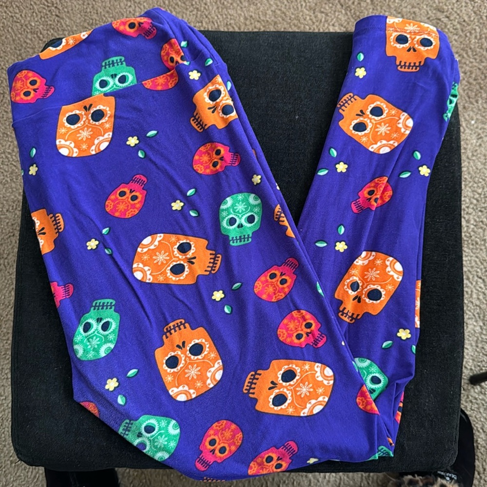 LuLaRoe 🦄 Day of the Dead print plus size leggings